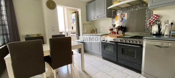 3 bedrooms Apartment in Noisy-le-Grand, France No. 174280 5