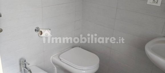 Квартира с 2 спальнями в Варацце, Италия № 351178 17