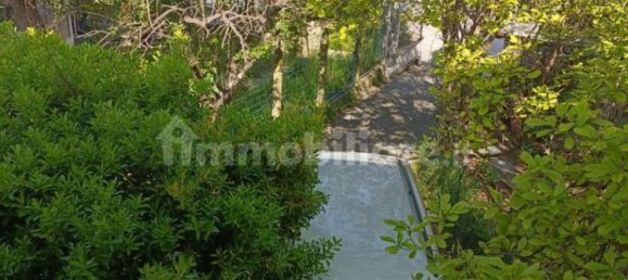 Квартира с 2 спальнями в Варацце, Италия № 351178 32