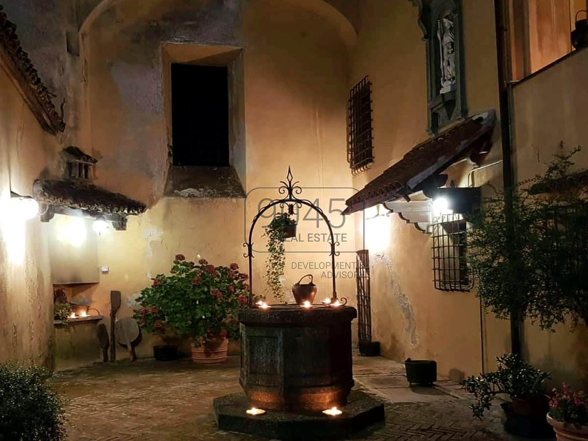 7 غرف نوم قلاع في Isola del Cantone, Italy رقم 404429