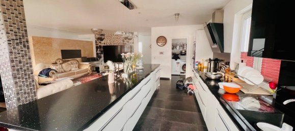 5 bedrooms House in Hesse, Germany No. 134920 7