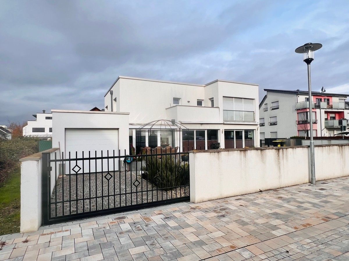 5 bedrooms House in Hesse, Germany No. 134920