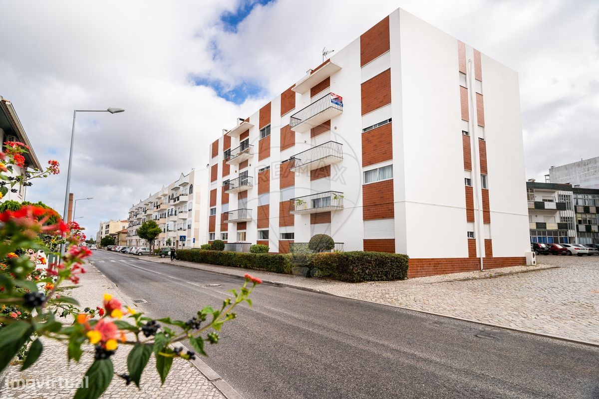 3 bedrooms Apartment in Marinha Grande, Portugal No. 326588