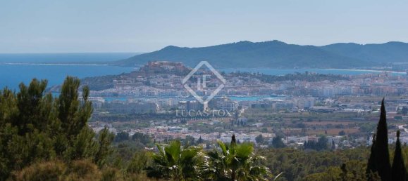 7 bedrooms Villa in Ibiza, Spain No. 90496 3