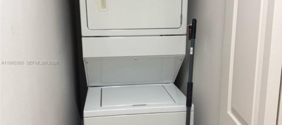 Квартира с 2 спальнями в Майами, Майами-Дейд, Флорида, США № 615632 16