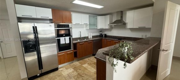 Квартира с 2 спальнями в Майами, Майами-Дейд, Флорида, США № 615632 7