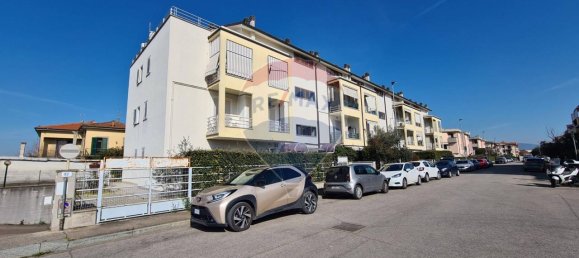 3 rooms Apartment in Empoli, Italy No. 146277 25