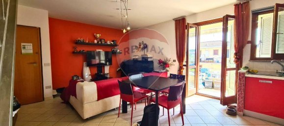 3 rooms Apartment in Empoli, Italy No. 146277 2