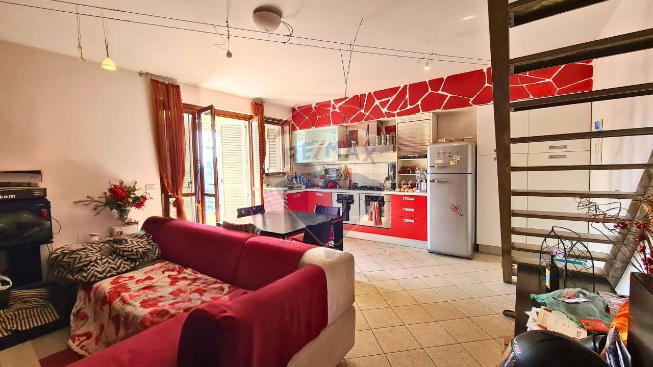 3 rooms Apartment in Empoli, Italy No. 146277