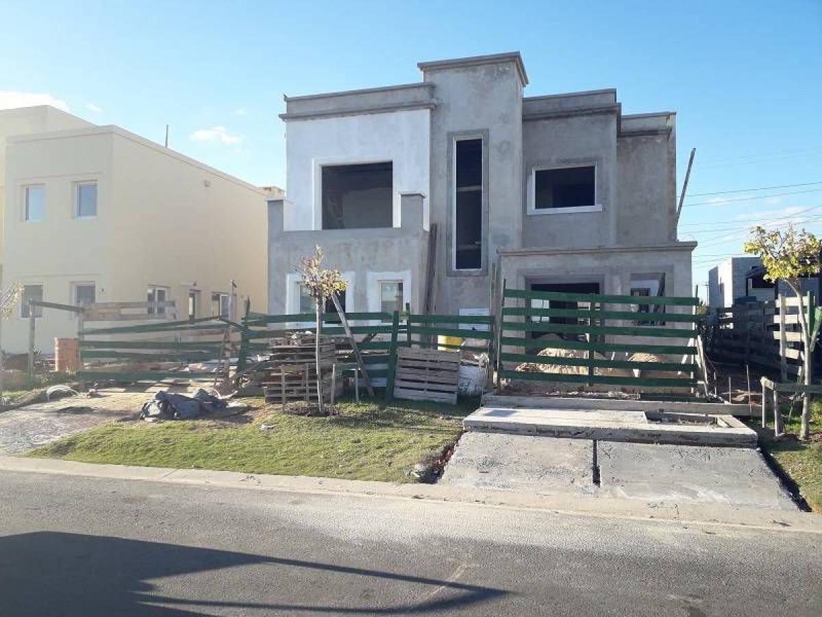 3 bedrooms House in Tigre, Argentina No. 59338