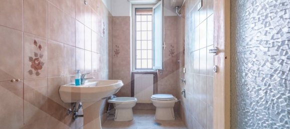 4-salle Appartement à Ciampino, Italy No. 18497 18