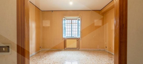 4-salle Appartement à Ciampino, Italy No. 18497 7