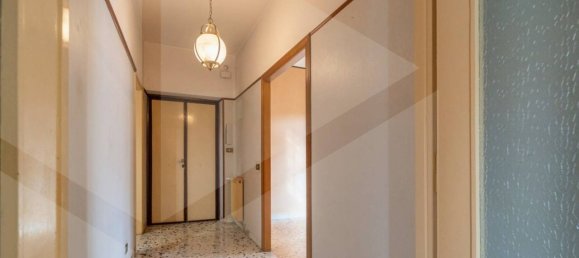 4-salle Appartement à Ciampino, Italy No. 18497 20