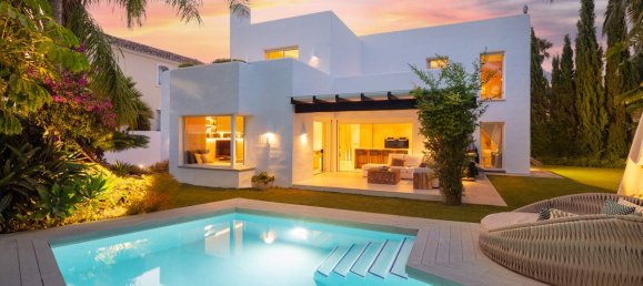 Вилла с 4 спальнями в Золотая миля Марбельи, Испания № 3071 26