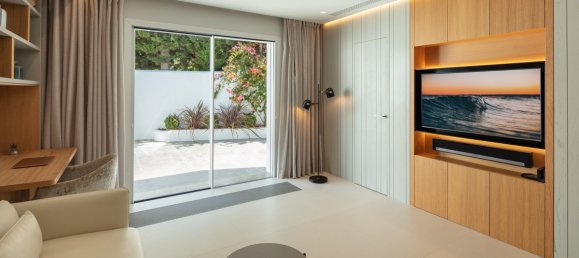 Вилла с 4 спальнями в Золотая миля Марбельи, Испания № 3071 6