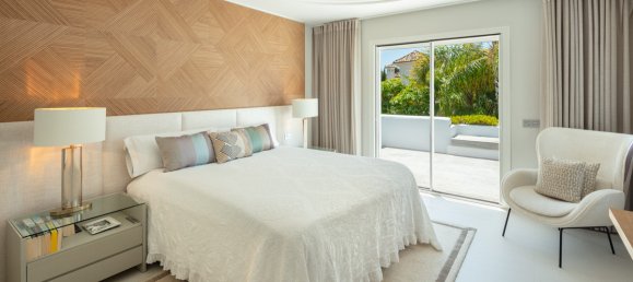 Вилла с 4 спальнями в Золотая миля Марбельи, Испания № 3071 21