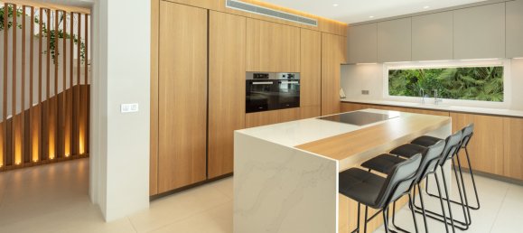 Вилла с 4 спальнями в Золотая миля Марбельи, Испания № 3071 12