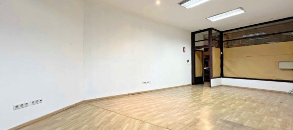 Propriété commerciale à A Coruna, Spain 88m² No. 55066 13