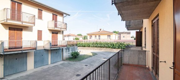 3 bedrooms Apartment in Treviglio, Italy No. 288783 15