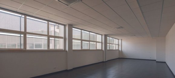5500m² Office in Florence, Italy No. 12059 2