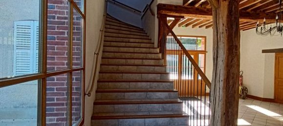 4 bedrooms House in Veron, France No. 323645 5