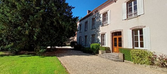 4 bedrooms House in Veron, France No. 323645 2