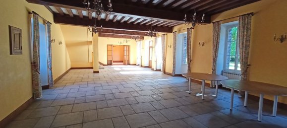 4 bedrooms House in Veron, France No. 323645 11