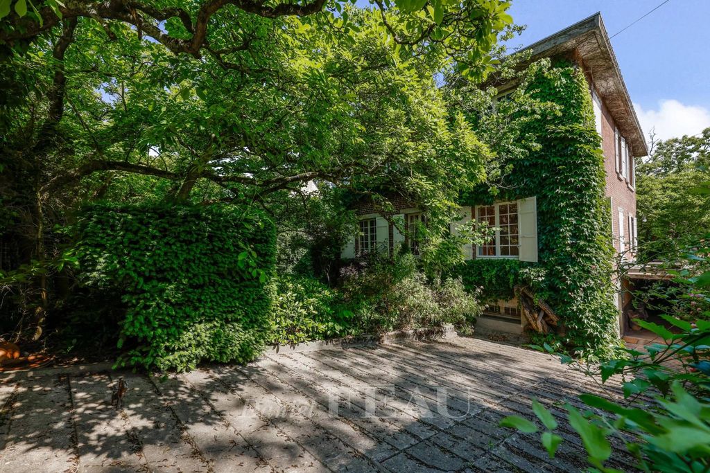 6 Schlafzimmer Haus in Garches, France, Nr. 185731