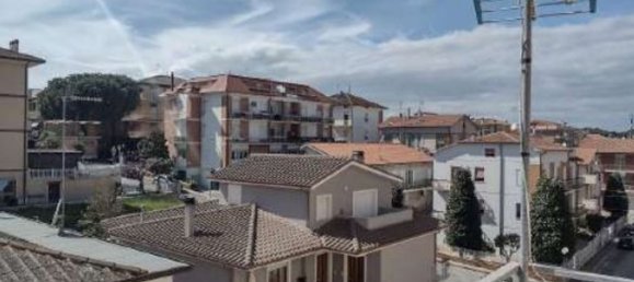 4-salle Appartement à Porto Sant'Elpidio, Italy No. 93340 6