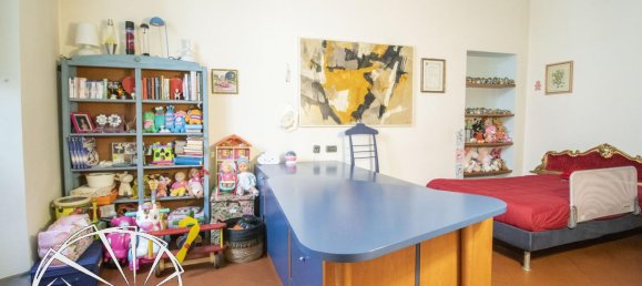 Квартира с 5 комнатами в Прато, Италия № 21893 85