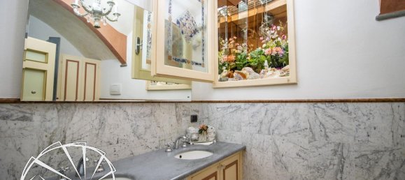 Квартира с 5 комнатами в Прато, Италия № 21893 52