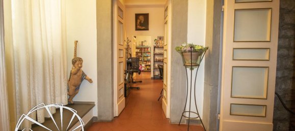 Квартира с 5 комнатами в Прато, Италия № 21893 54