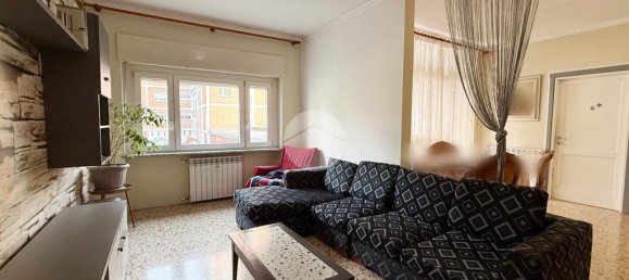 Apartamento de 3 dormitorios en Ivrea, Italy No. 124675 3