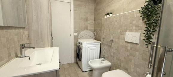Apartamento de 3 dormitorios en Ivrea, Italy No. 124675 18