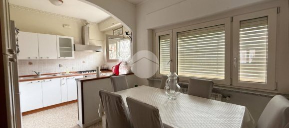 Apartamento de 3 dormitorios en Ivrea, Italy No. 124675 7