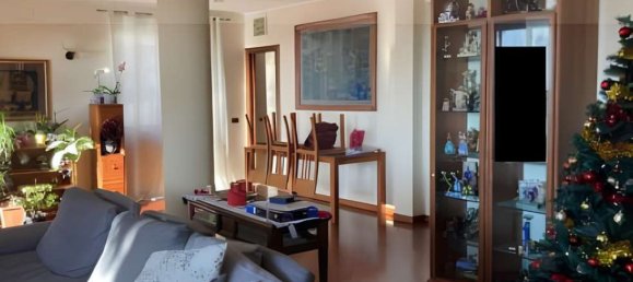 Квартира с 5 комнатами в Новильо, Италия № 3243 5