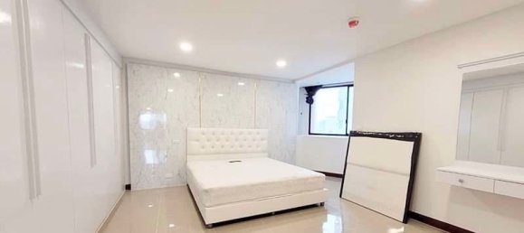 3 bedrooms Condo in Khlong Toei, Thailand No. 4383 4