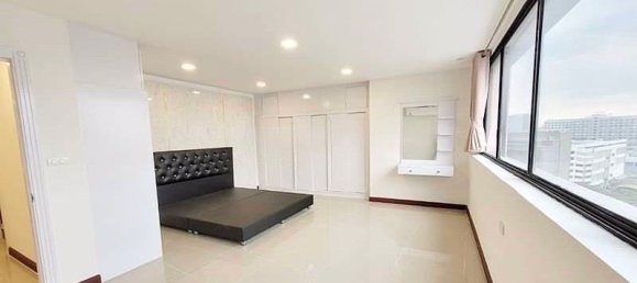3 bedrooms Condo in Khlong Toei, Thailand No. 4383 11