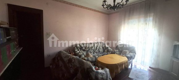 3 Schlafzimmer Wohnung in San Valentino Torio, Italy, Nr. 319186 2