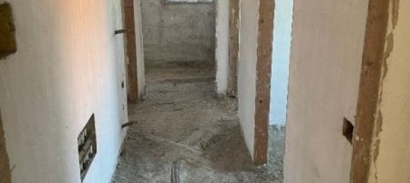 5 rooms Apartment in Villa di Briano, Italy No. 234033 6