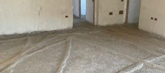 5 rooms Apartment in Villa di Briano, Italy No. 234033 7
