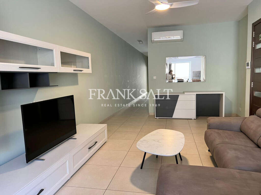 3 bedrooms Apartment in San Gwann, Malta No. 9552