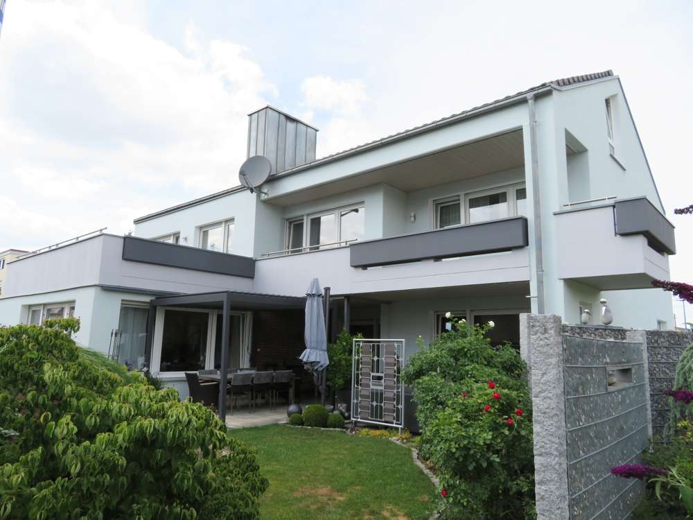 Дом с 6 спальнями в Аугсбург, Германия № 220075