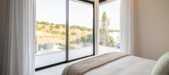 Villa de 6 dormitorios en El Paraiso, Spain No. 179031 19