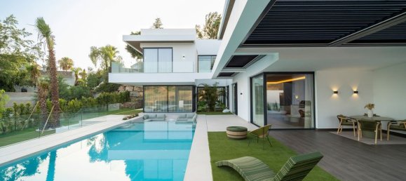 Villa de 6 dormitorios en El Paraiso, Spain No. 179031 36