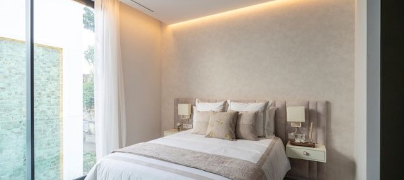 Villa de 6 dormitorios en El Paraiso, Spain No. 179031 13