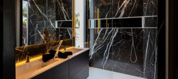 Villa de 6 dormitorios en El Paraiso, Spain No. 179031 14