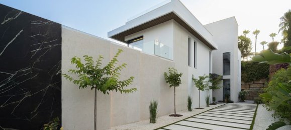 Villa de 6 dormitorios en El Paraiso, Spain No. 179031 34