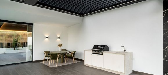 Villa de 6 dormitorios en El Paraiso, Spain No. 179031 33