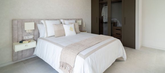 Villa de 6 dormitorios en El Paraiso, Spain No. 179031 15